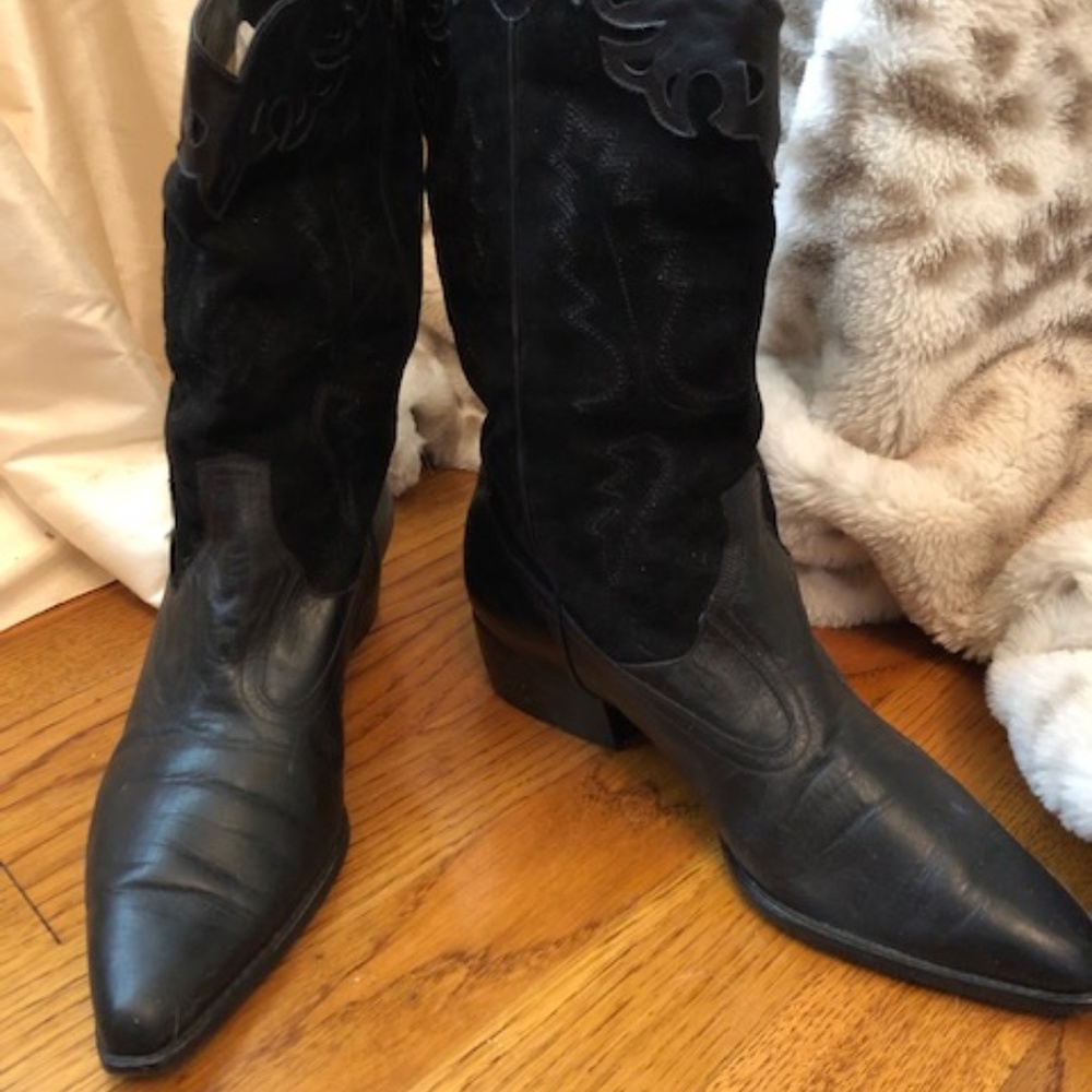 Van Eli Black Suede Western Boots